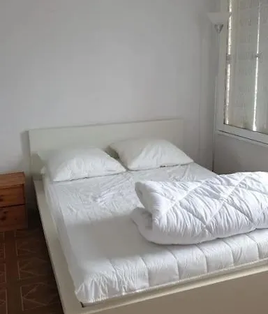 Maison De 102m2 3 Villa *