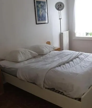 Maison De 102m2 3 Villa *